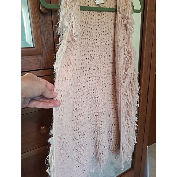 Long Beige Fringe Knit Vest with hook closure L/XL - Picture 10 of 11